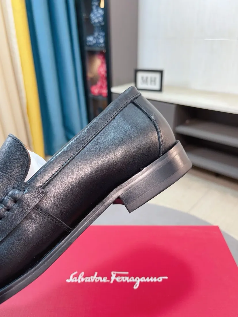 Men's men's shoes 💰458🌹🌹 (Niuli) [Ferragamo] Ferragamo's latest men's business leather shoes 🇨🇳Official website original 1:1 molding 💯The first layer is made of imported cowhide from Italy ➕Luxurious cowhide lining, soft and comfortable 🌴High-end atmosphere, the first choice for men with high taste🍍38-44 45 can be customized